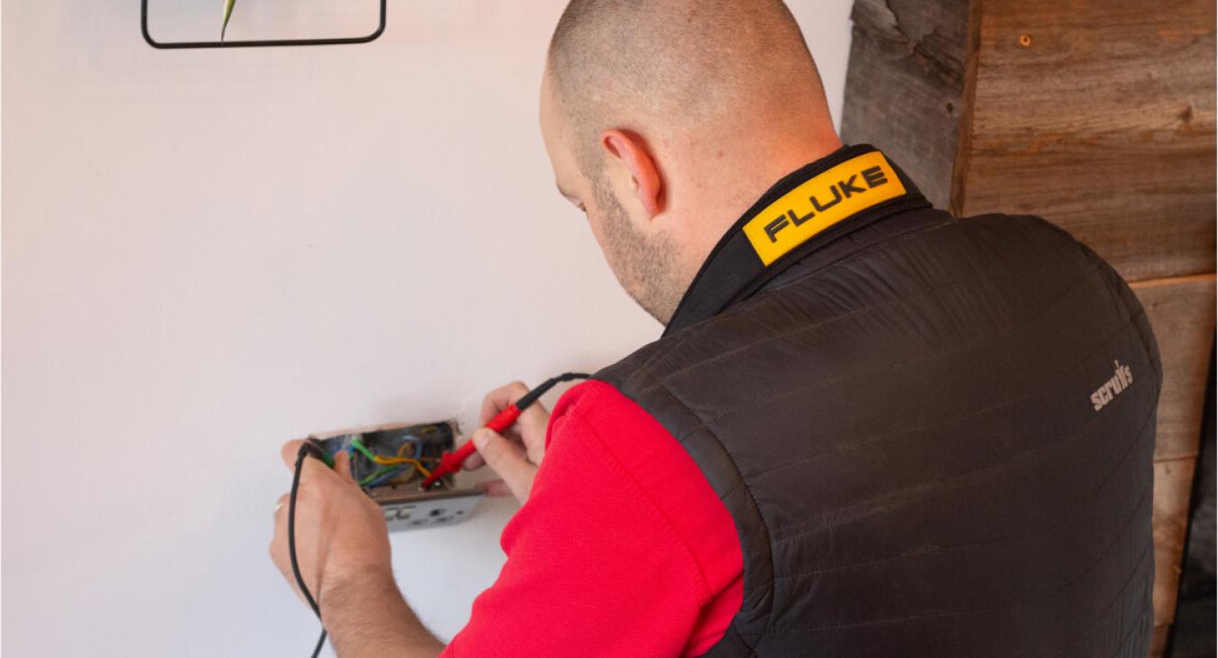 Why is the Plug Socket Tripping the Circuit in My South Yorkshire Home? - MP Electrical